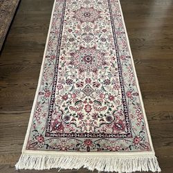 Wool Runner in Excellent Condition Smoke free household