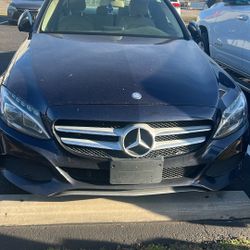 2015 Mercedes C300 4MATIC