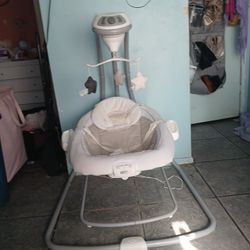 Graco 2 in 1 Detachable Baby Swing