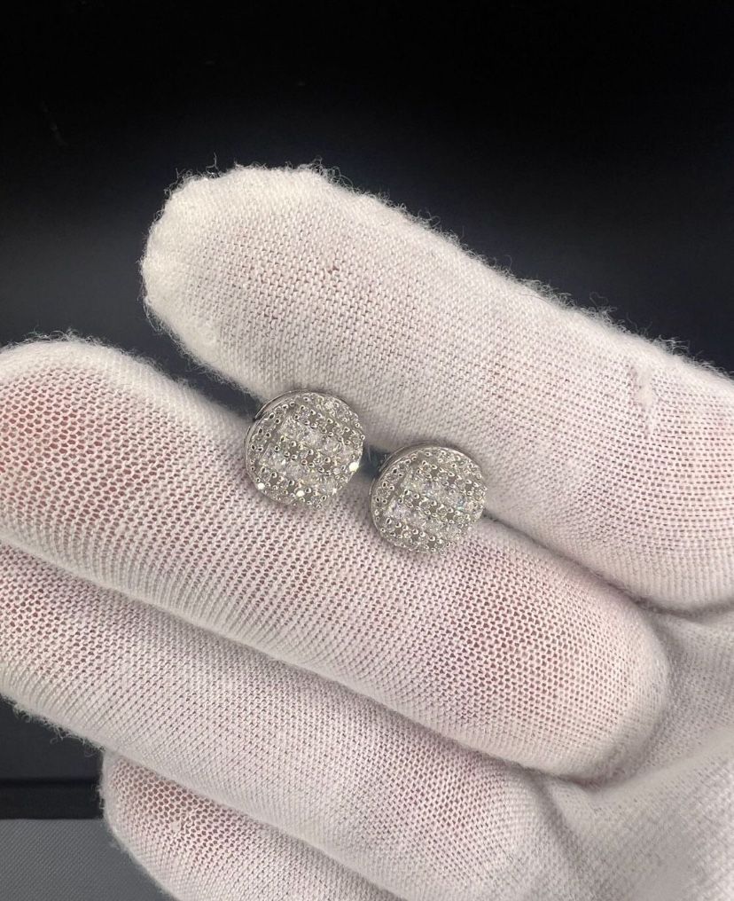 Moissanite