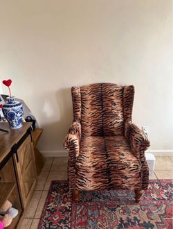 Amazing tiger chair