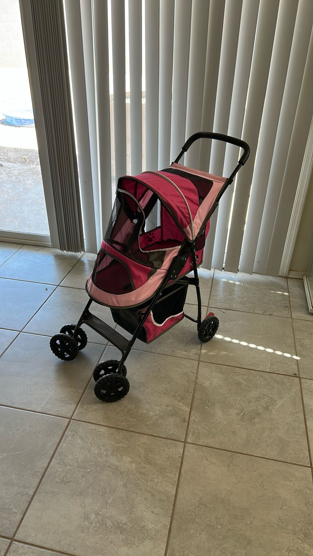 "Pet Gear"   Pet Stroller  "Like new"
