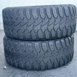 PAIR OF TIRE 35 X12.50 20 LT RODIAN