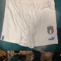  Puma Soccer Shorts Italia Size XL Brand New With Tags