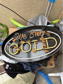Light up sign “we buy gold”