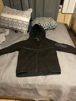 Authentic Nike tech gen 5 size m dyed