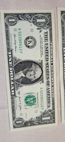 4 dollars with serial numbers in order