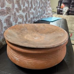 Clay Pot Witb Lid