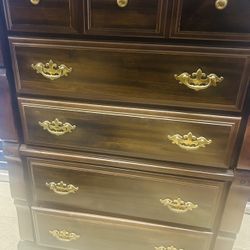 Tall 5 Drawer Dresser Solid 49 Tall 36 Wide  22 Deep 