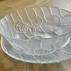 2 Serving Plates & 2 Bowls with Seashells Design