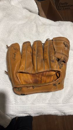 Judy’s Little League Catcher’s Mitt