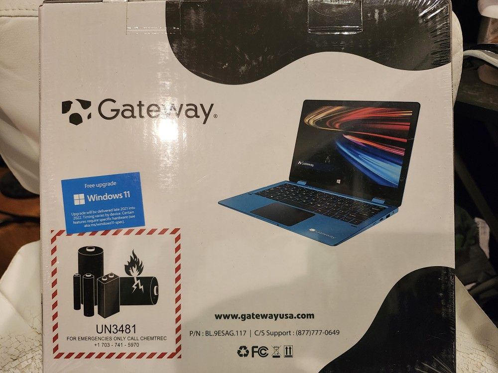 Gateway 11.6 Celeron 4GB/ 64GB Notebook Blue NEW