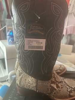 Women’s boots size11.5