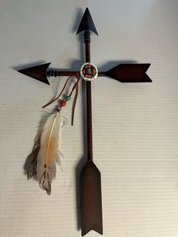 Arrow Cross Metal Wall Decor