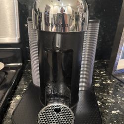Nespresso Vertuo Coffee and Espresso Maker by Breville, Chrome 