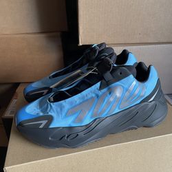 adidas Yeezy MNVN Cyan 8.5