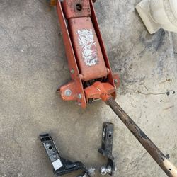Hydraulic Floor Jack And Trailer Hitch