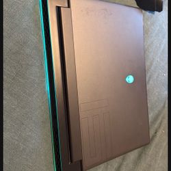 Alienware M15 R3