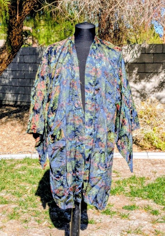Vintage Chinese Black Satin Brocade Tomesode XL Dressing Robe Lounge Kimono EUC