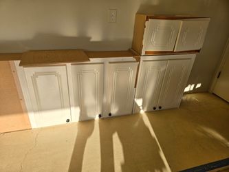 FREE KITCHEN CABINETS