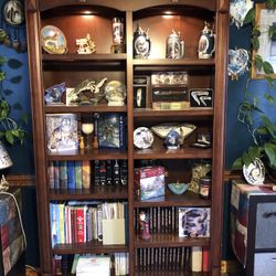 7 Foot Lighted Bookcase