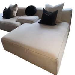 Sectional Sofa/couch 