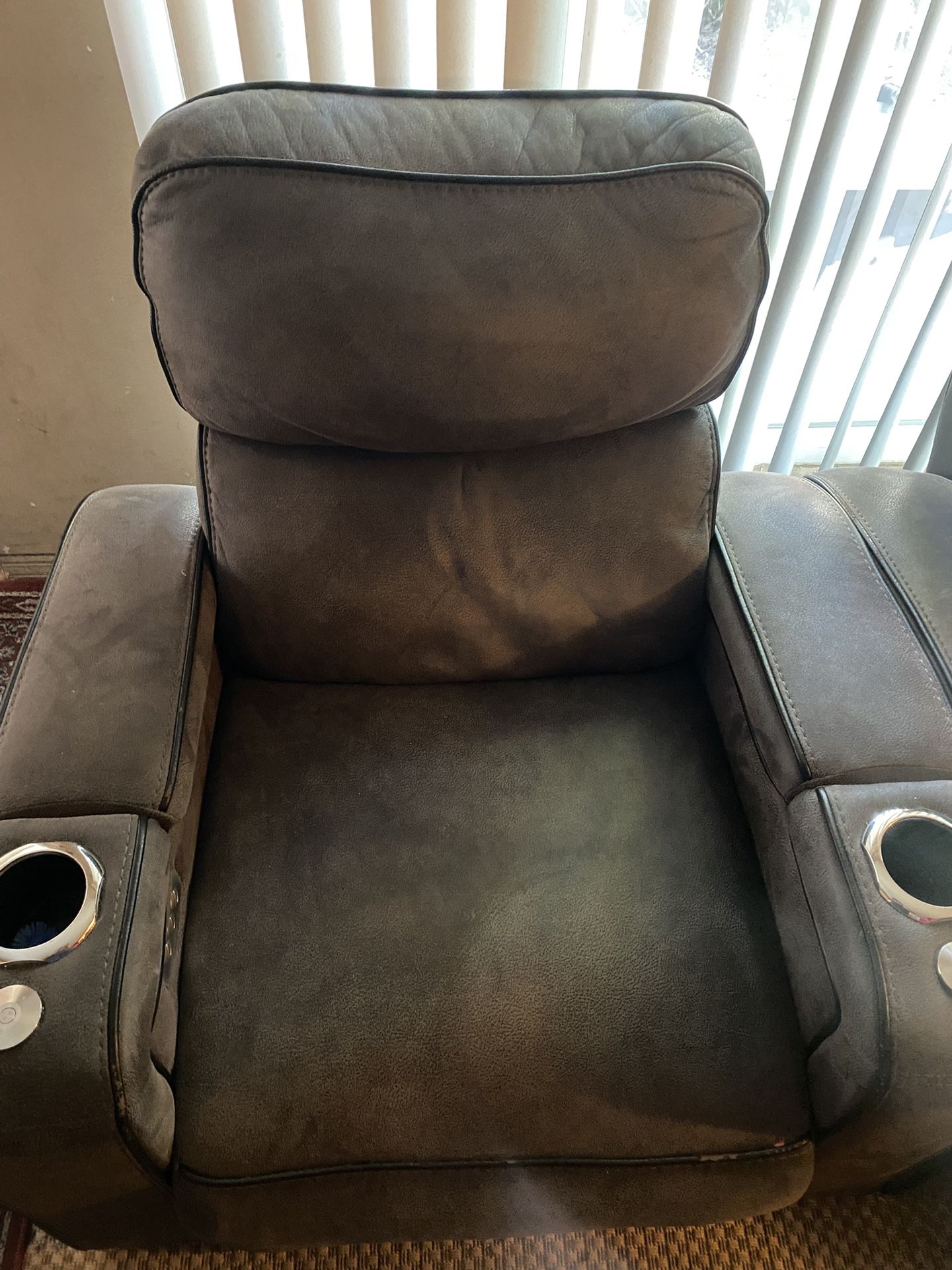 Lift Chair Works Well