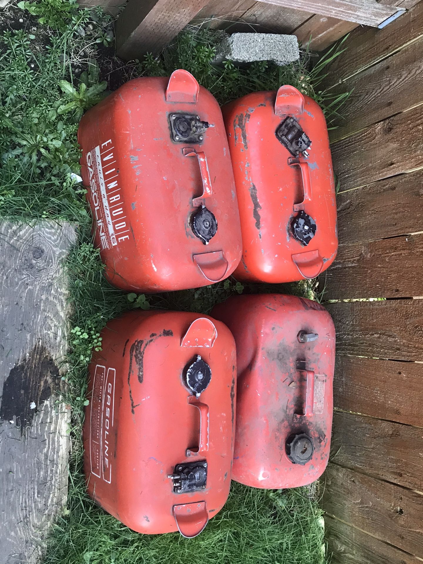 Gas cans for a boat for Sale in Yelm, WA OfferUp