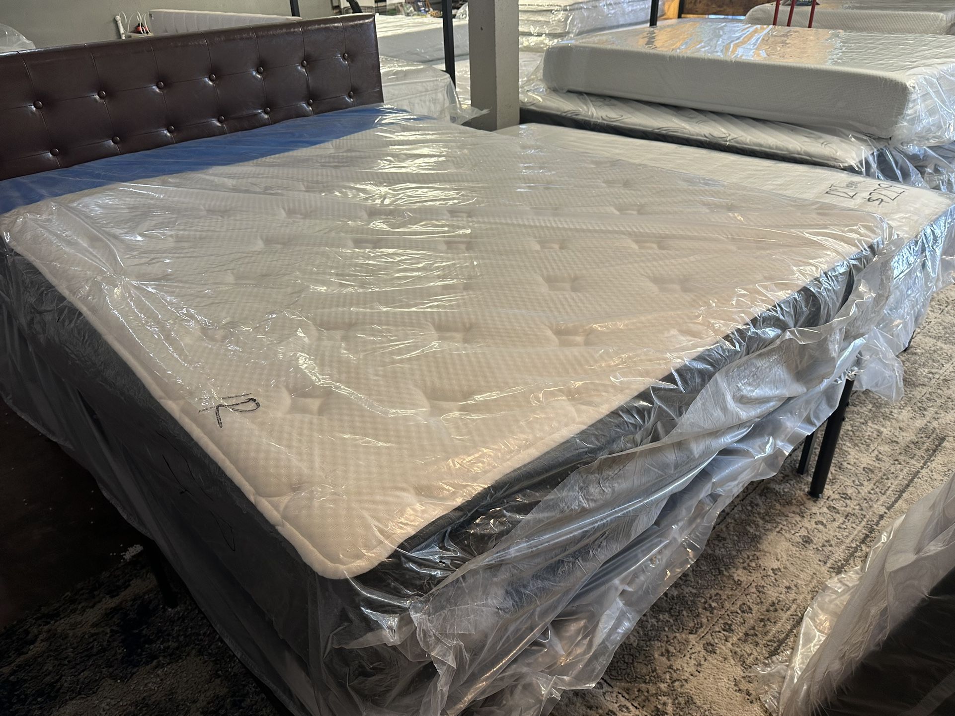 New 12” Queen Pillowtop Mattress 🎃 $39 Initial Payment & 90 Payment Plan Available 🎃