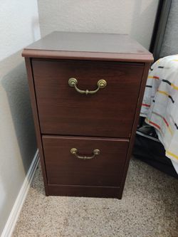 Dresser/bed side table