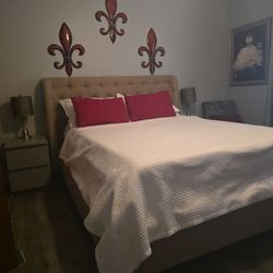 Queen Bedroom Set