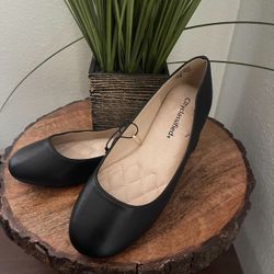 Women's Flats Size 5.5