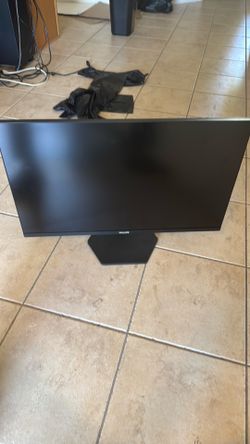 Phillips 32" flat monitor