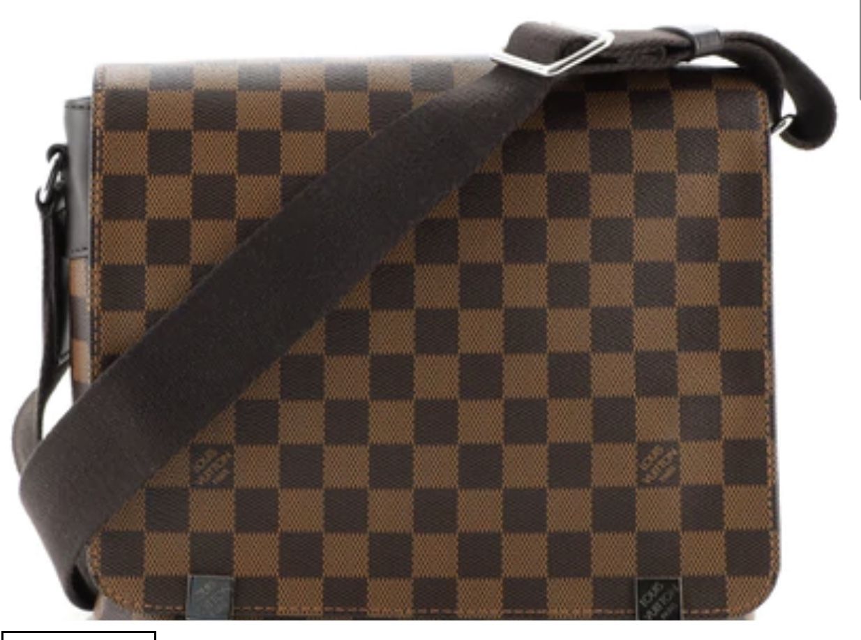 Louis Vuitton District NM Messenger Bag Damier PM