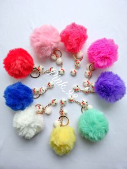 HELLO KITTY CHAIN ⛓️ CHARM POMPOM KEYCHAIN