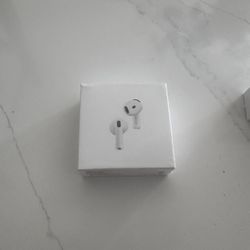 AIR POD 4’s
