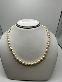 Pearl Necklace 