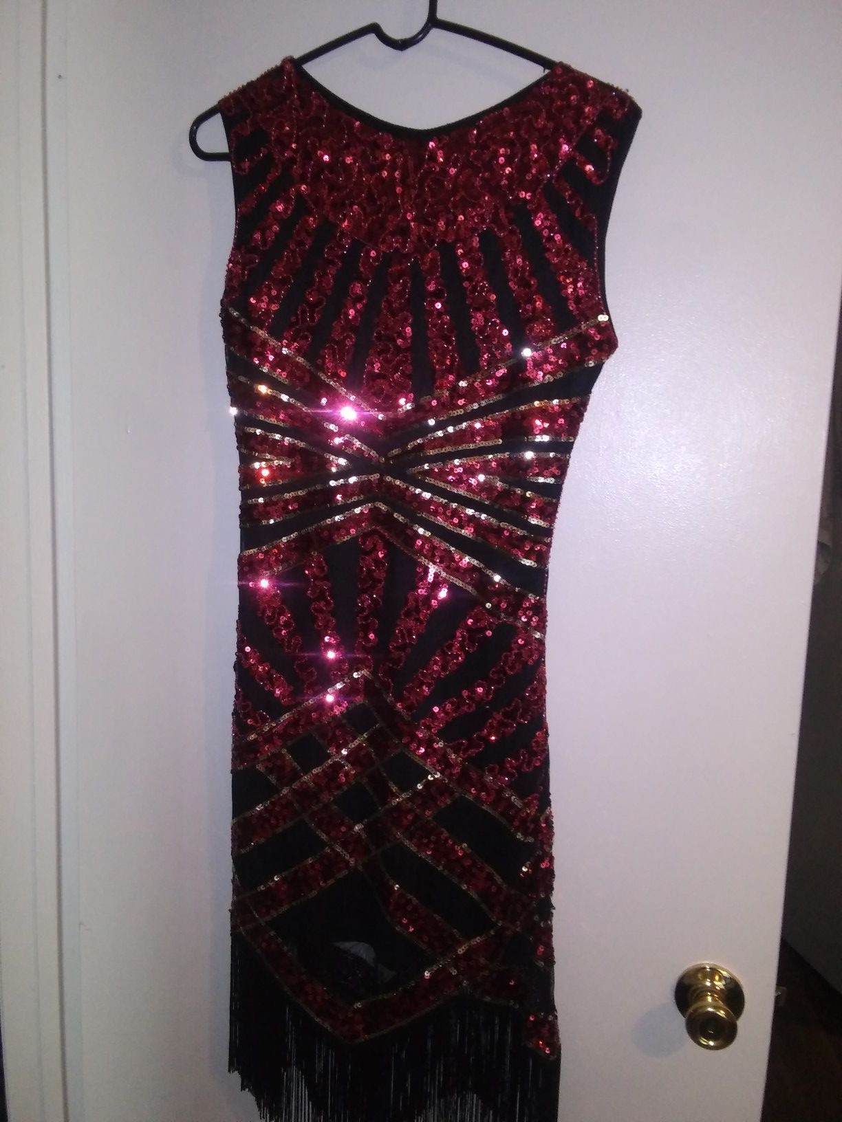 Sequined flapper dress with head piece, fits size 4/small
