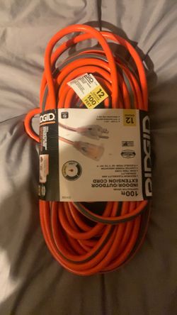 Brand new 100 ft/ 12 gauge indoor outdoor extension cord