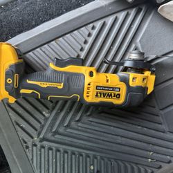 DeWalt DCS353 Multi Tool. 