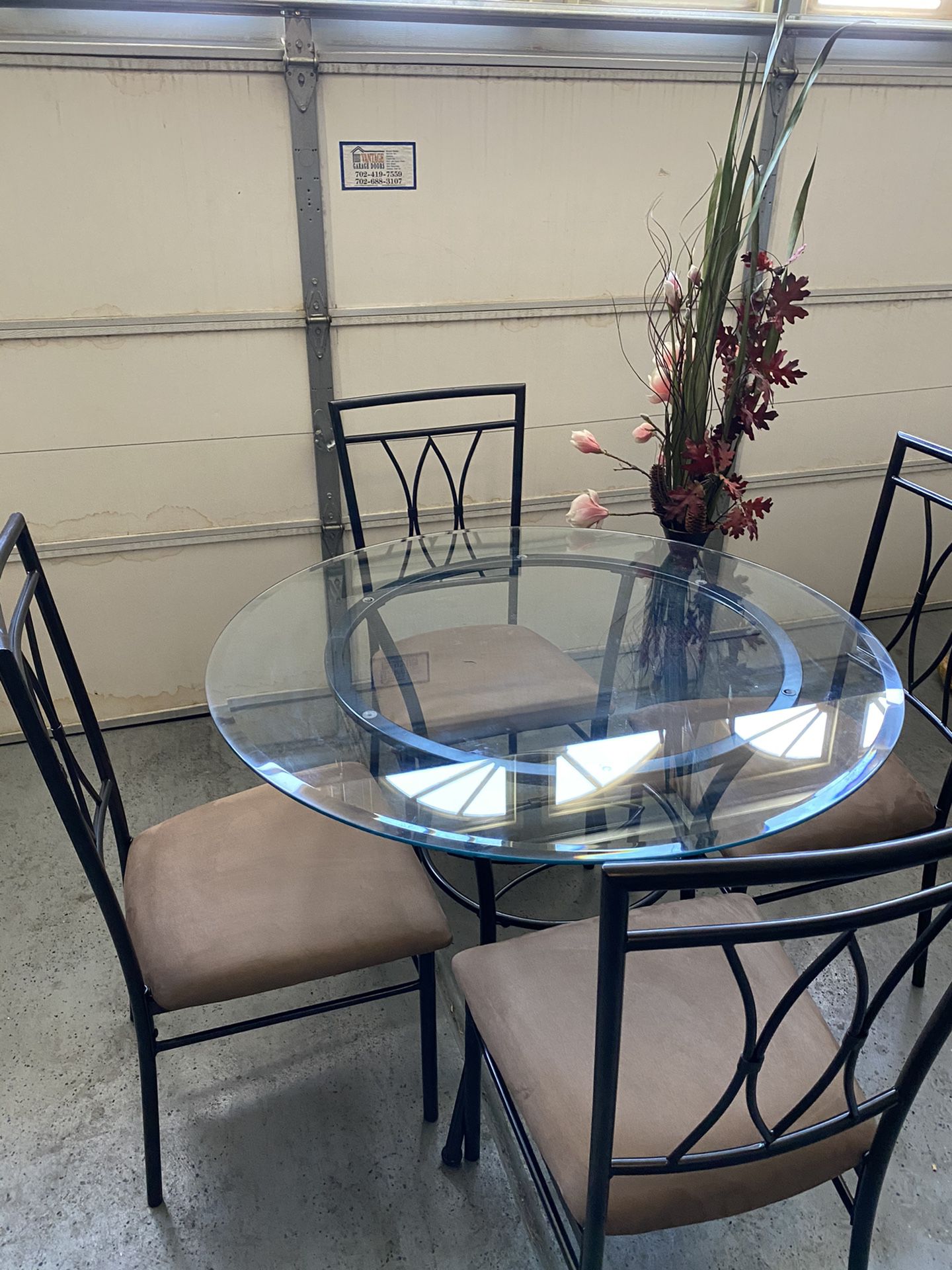 42” round glass dining table with 4 chairs- New