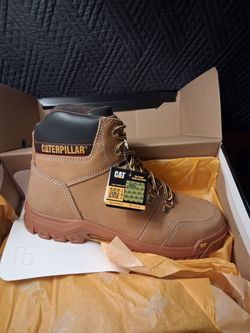 200$ boots brand new