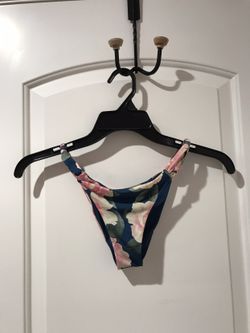 Frankie’s Bikinis