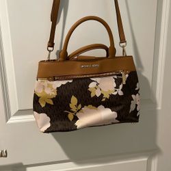 Michael Kors Crossbody Purse