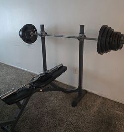 Brench press weights and curl bar