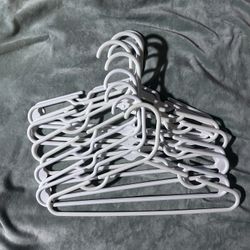 128 -Kids' Hangers 