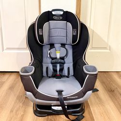Graco 3-in-1 convertible car seat