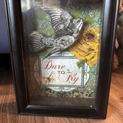 6x9” 3-Dpicture Of Bird Flying