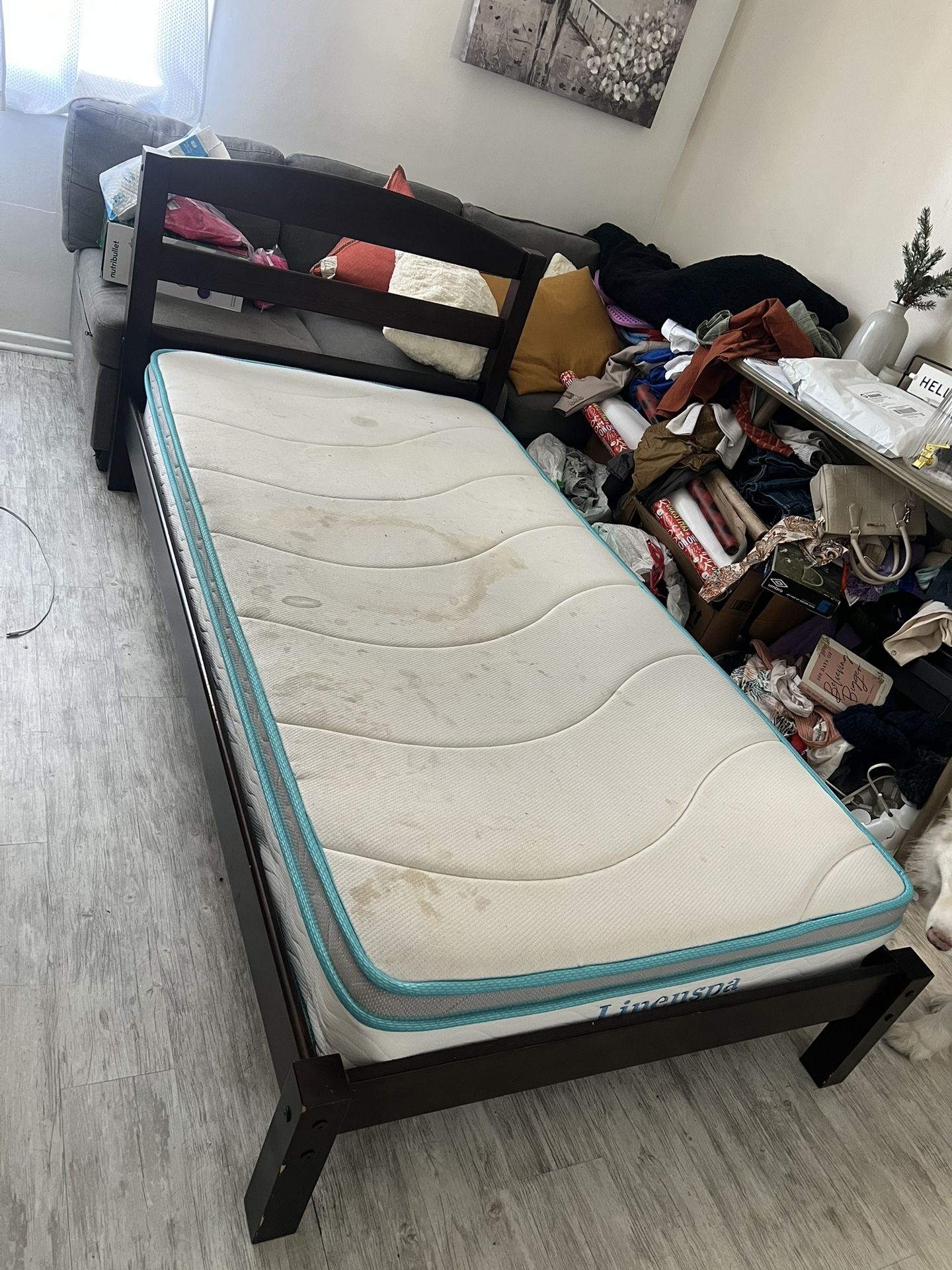 Twin bed For Sale 