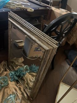 2 Mirrors